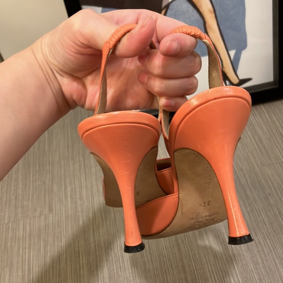Manolo Blahnik coral slingback heels 37 - Picture 9 of 12
